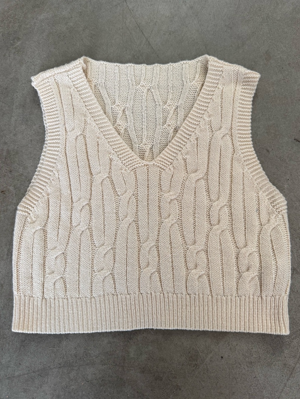 Cider Cream Cable-Knit V-Neck Crop Tank